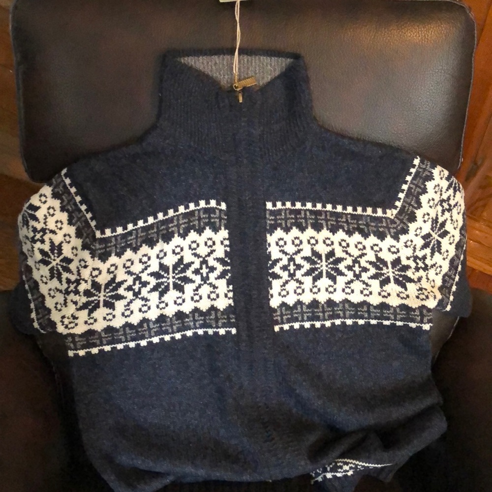 Men’s zip sweater